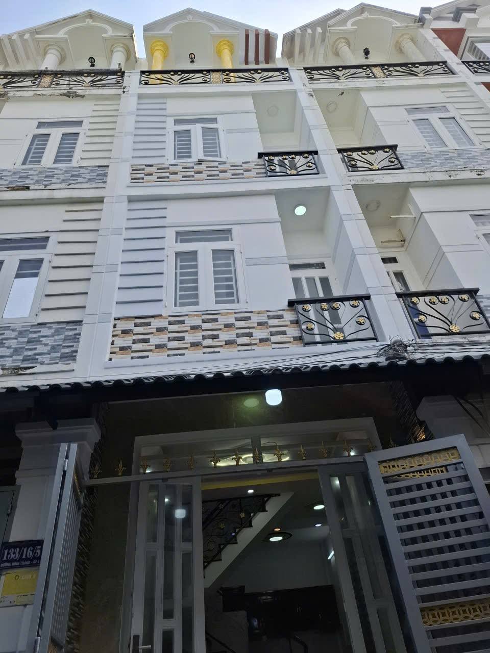 Nhà ngay chợ Bình Thành, Quận Bình Tân