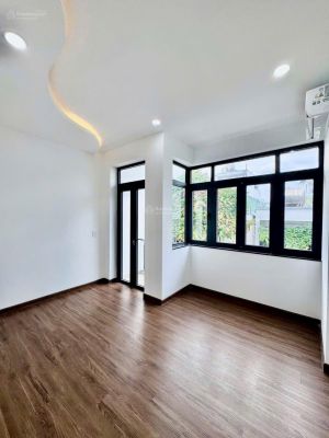 Bán nhà Mã Lò - Lê Văn Quới, Quận Bình Tân - Hẻm Xe Hơi - 4 Tầng - Chỉ : 5,3 tỷ