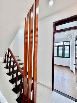 Bán nhà Mã Lò - Lê Văn Quới, Quận Bình Tân - Hẻm Xe Hơi - 4 Tầng - Chỉ : 5,3 tỷ